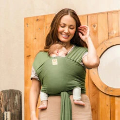 Lillebaby Dragonfly™ Wrap - Moss -Baby Products Sale Store dflywrap moss 8210 1260x 69e60e48 4ace 4df5 b4be 54333ee6f6be